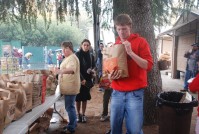 Thanksgiving Food Distribution 0047