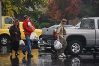 Thanksgiving Food Distribution 0049